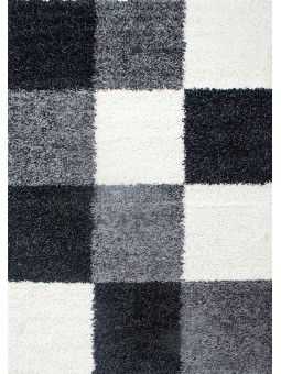 Shaggy rug with long pile and checkered pattern, available in several colors and sizes.