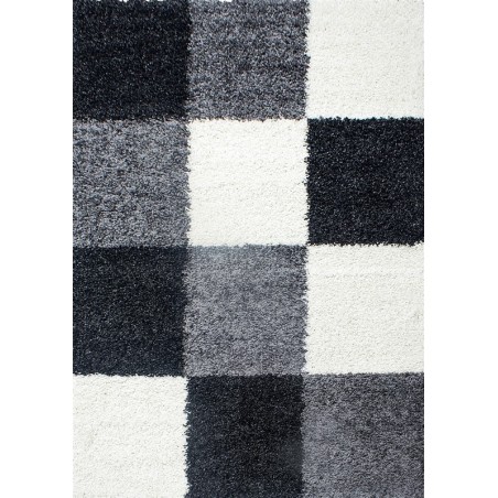 Shaggy rug with long pile and checkered pattern, available in several colors and sizes.
